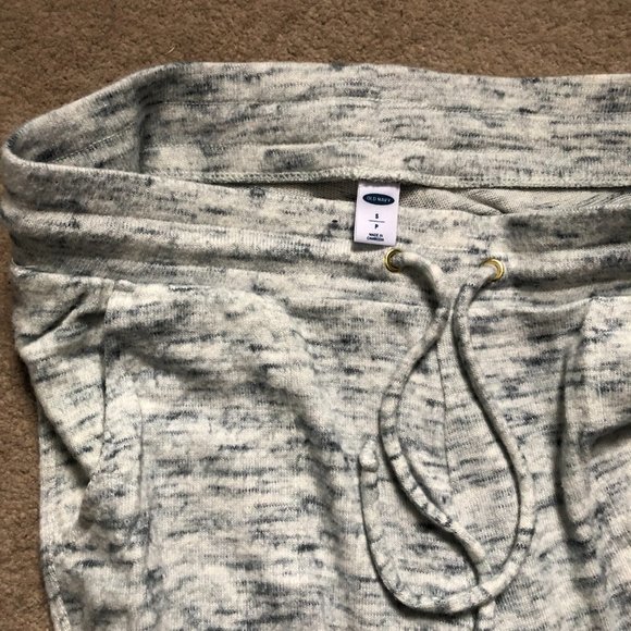 Cozy Old Navy Women's loungewear pants - Picture 4 of 5